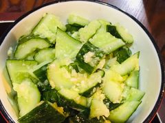 蒜泥黄瓜-虾弄弄海派小龙虾·牛羊蝎子火锅