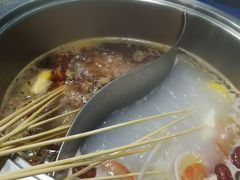 鸳鸯锅底-马路边边·成都串串(翠柏路店)