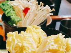 -老牌坊云南鱼豆花火锅(哈西万达店)