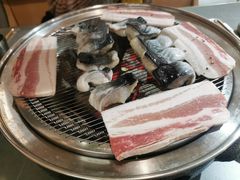 -围炉肉舍•炭烤活鳗•丹东海鲜烤肉(步行街店)