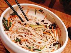 鸡丝凉米线-云海肴云南菜(正大广场店)
