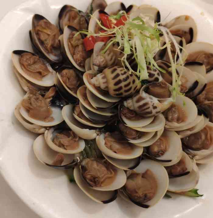 小贝壳酒楼(洞庭街店"可以!有些特色!吃过好几次,一家人都比较.