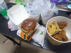 -麦当劳(东方时代广场分店)