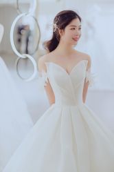 -艾米丽婚纱礼服