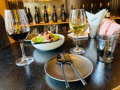 -wineapp葡萄酒餐吧(外滩金融中心店)