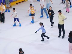 -正佳冰河湾真冰滑冰场