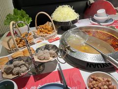 -左庭右院鲜牛肉火锅(金山万达店)