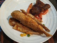 -君来湖滨饭店·玫瑰园