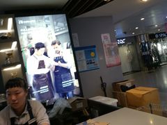 -luckincoffee瑞幸咖啡(香港名店街店)