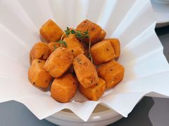 黑松露脆皮豆腐粒-桂满陇·手作小笼包&江南叫花鸡(中山公园店)