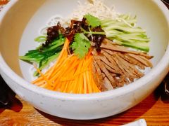 鸡丝凉米线-云海肴·汽锅鸡·云南代表菜(天津国金汇店)