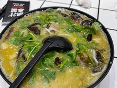 -肥汁米蘭香港米线(长宁来福士店)