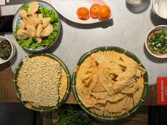 -尚尚仙·酸汤猪手·猪肚鸡火锅(华联万柳购物中心店)