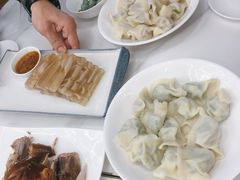 熬足六小时皮冻-东方饺子王(新奥购物中心店)
