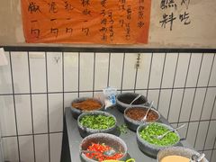 -黔有有贵州酸汤夺夺粉火锅(五味十字店)