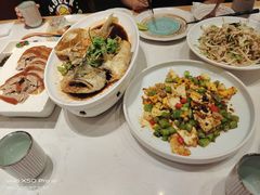 -皇城根·烤鸭·鱼头·家常菜(欧亚大观乐活城店)