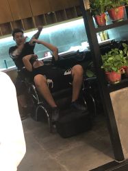 -时尚殿堂明星门店