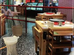 大堂-么肆烤肉·中式自助·烤肉大排档(街道口季佳PAI店)