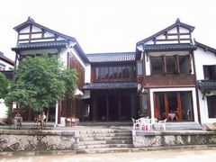 -丝绸小镇荻港古村