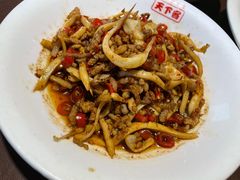 鱿鱼炒肉丝-天下客饭店(中山路店)