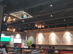 大堂-渝是乎川渝小炒(新世界百货望京店)