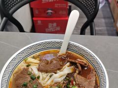 -粉吖吖·邵阳米粉(体育西路店)