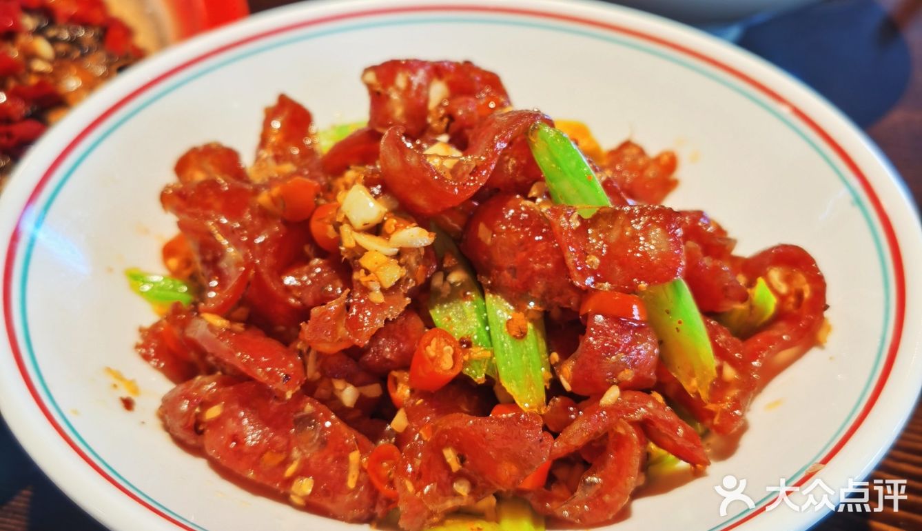 腊鲢鱼不愧是“网红湘菜”腊鲢鱼呀🐠