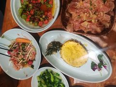 -老滇山寨•云南特色菜•地方菜•民族风情歌舞表演(金碧店)