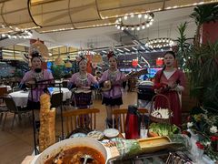 -刘姐啤酒鱼民族演艺餐厅(西街总店)