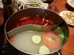 -重庆小天鹅自助火锅店(空港跨境店)