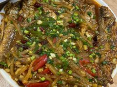 刁子鱼烧萝卜丝-小李子油焖大虾向阳总店