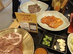 -臻牛烤肉