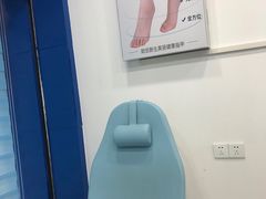 -世龙世家灰指甲·甲沟炎·跖疣护理·修脚(东江湾路店)