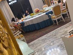 -皇宫大酒店