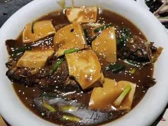 黄鱼烧豆腐-二道木烤羊腿(桃花潭店)