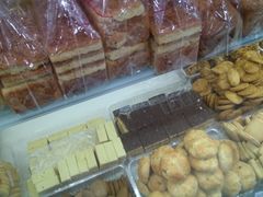 -红房子西点(汇联商厦天钥桥路店)