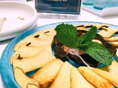 -红鼎豆捞·非遗鲍皇汤火锅(宝丰路店)