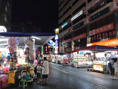 -六合夜市