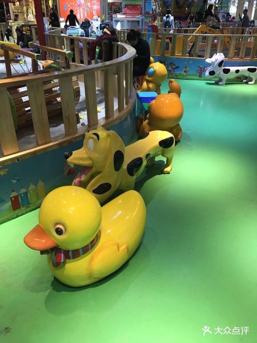 逗逗飞儿童乐园图片