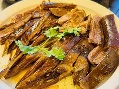 -潮界(LU·ONE凯德晶萃广场店)