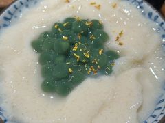 小青团冰豆花-李百蟹·江南蟹黄面·河景餐厅(夫子庙总店)