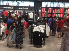 -PUMA品牌自营折扣店(武汉永旺梦乐城店)