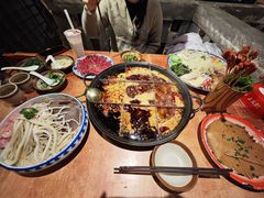 -周小明火锅(黑金冠社区店)