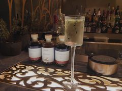 -Shift cocktail bar鸡尾酒吧
