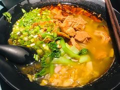 -八月美食小馆(银泰城总店)