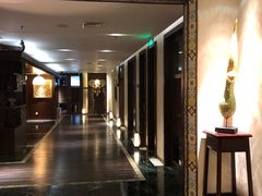 -华凌牛庄西餐厅(乌鲁木齐华凌美爵大饭店)