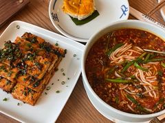 -一坐一忘云南菜(嘉里中心店)