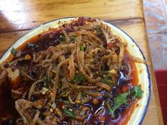 -拈签一笑黄牛肉辣卤串串
