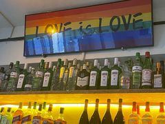 -Mx.cocktail bar