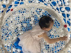 -蓝鲸奇亲子游泳俱乐部